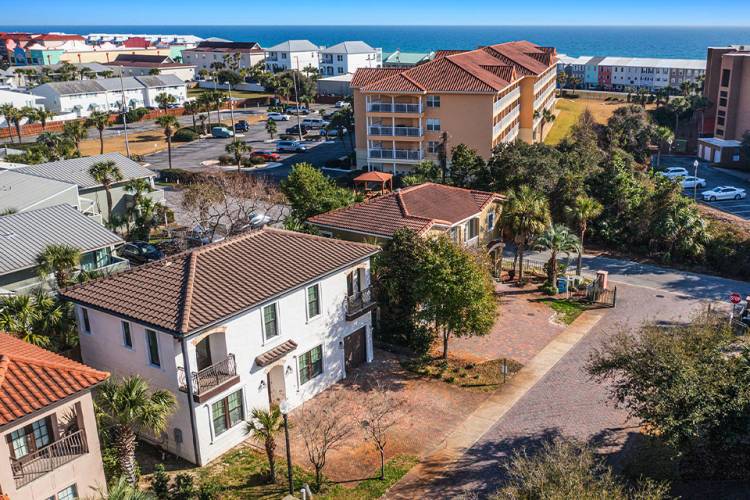 Soleil Serenity, Miramar Beach Vacation Rental House Near Beach and Silver Sands Premium Outlets