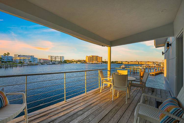 Destin and 30A Rentals with Water Views