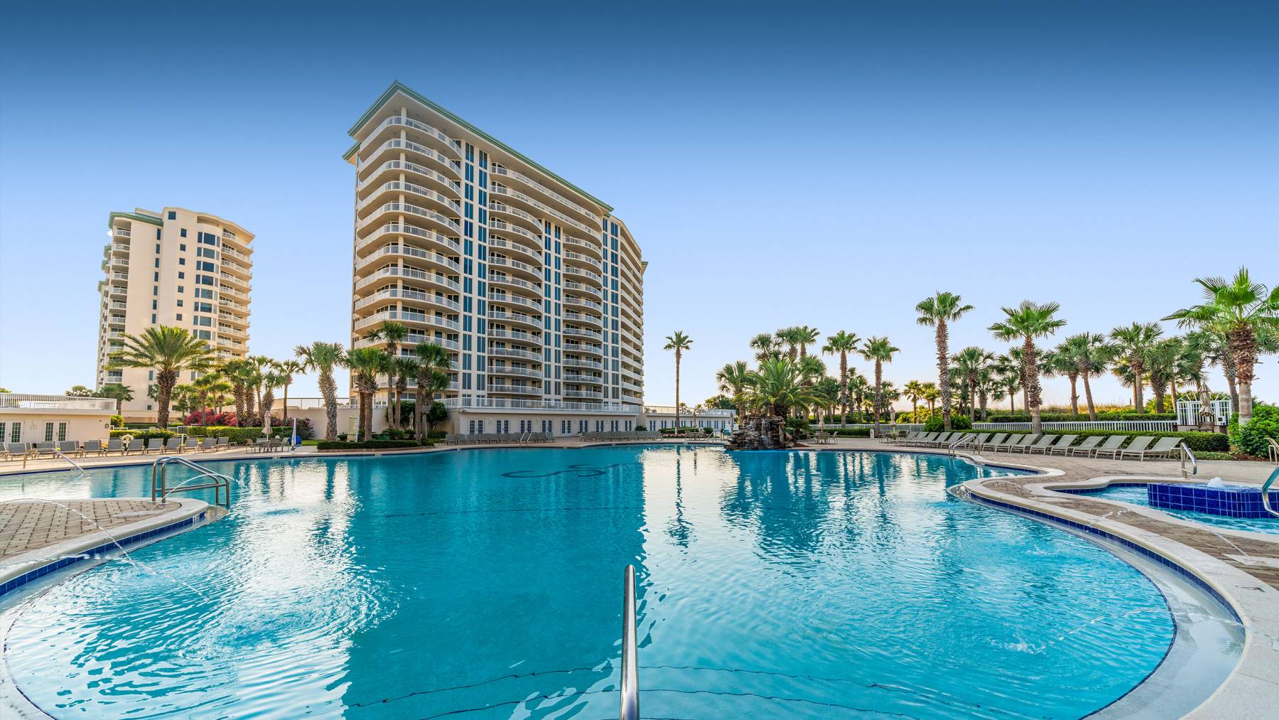 Silver Shells Condo Resort - Beachfront Resort in Destin, Florida